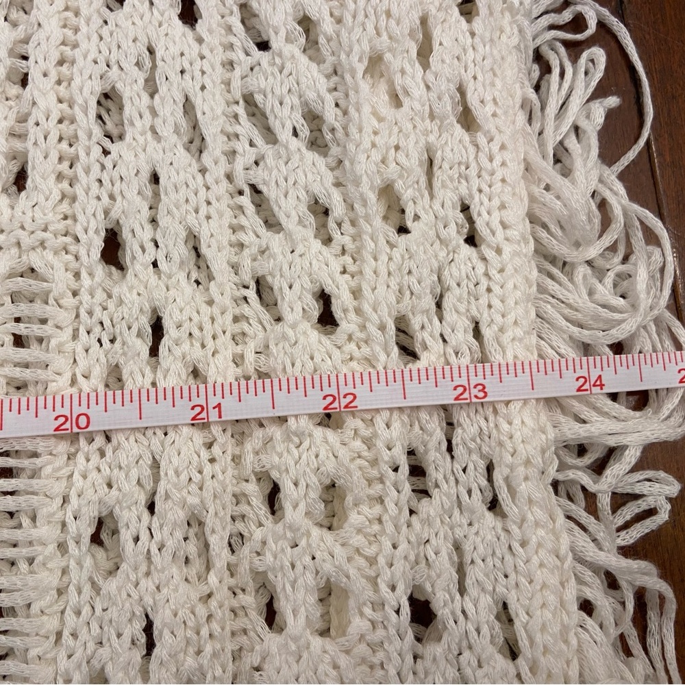 H&M Ivory Crochet Fringe Deep V-Neck Poncho Coverup Size Medium/Large - Picture 8 of 9